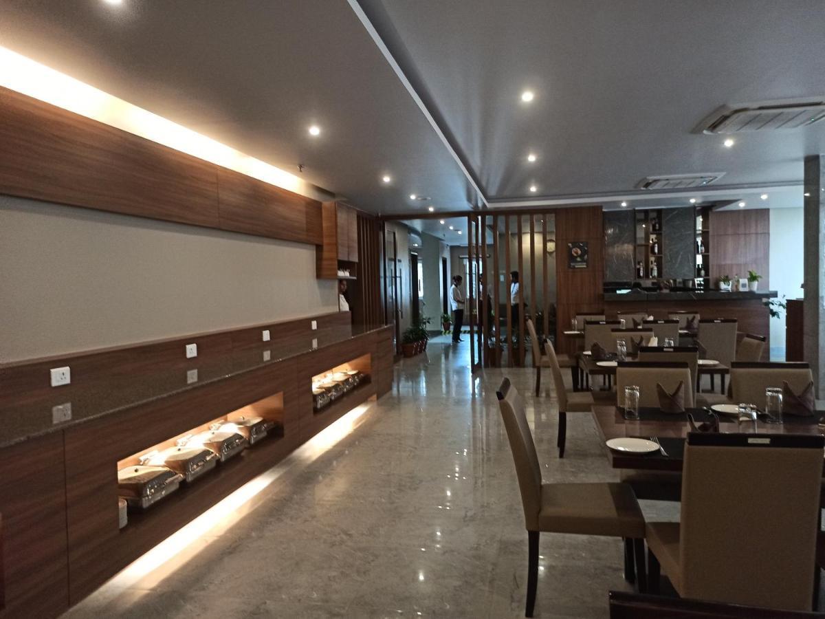Hotel Tree Fern Dibrugarh Eksteriør billede