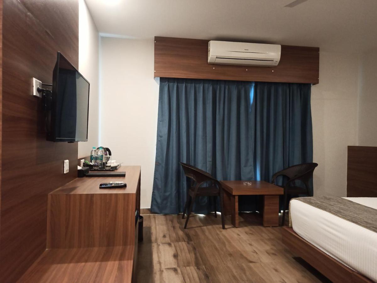 Hotel Tree Fern Dibrugarh Eksteriør billede