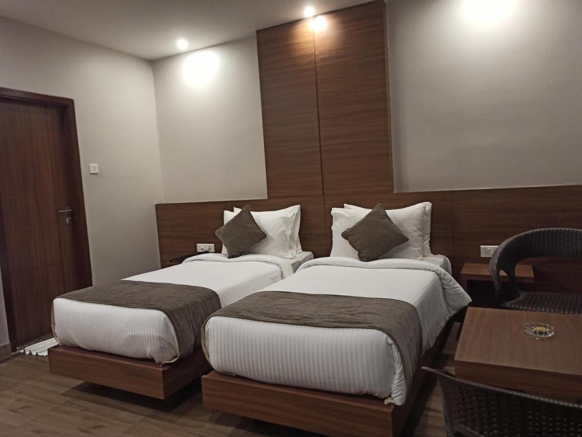 Hotel Tree Fern Dibrugarh Eksteriør billede