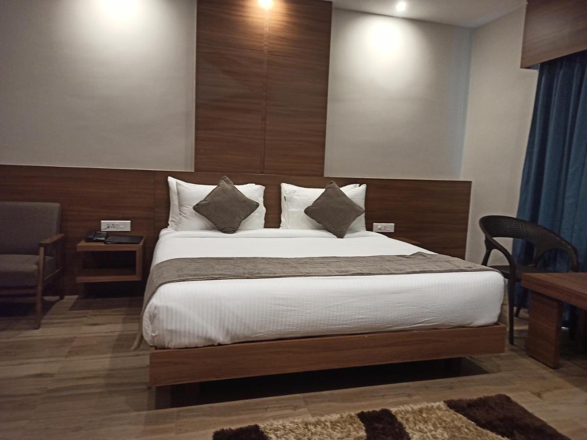 Hotel Tree Fern Dibrugarh Eksteriør billede