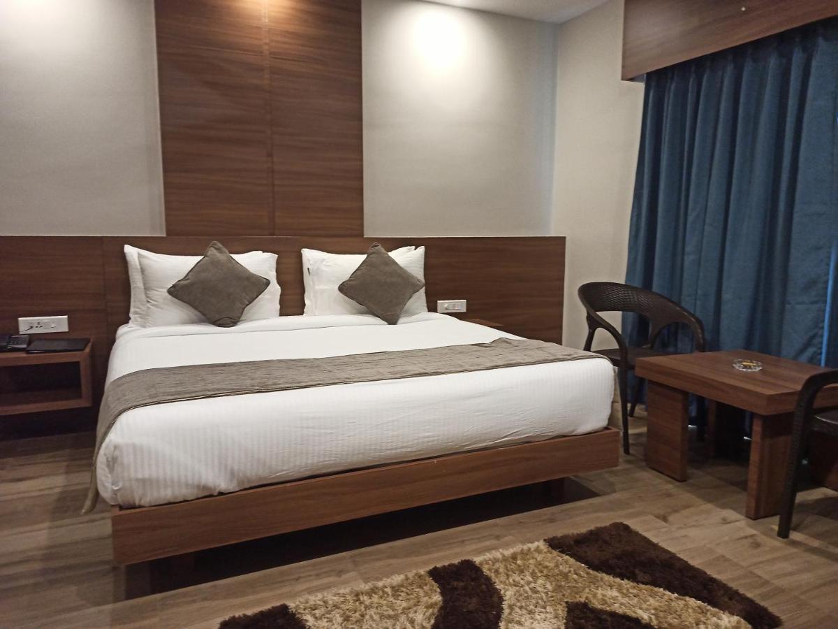 Hotel Tree Fern Dibrugarh Eksteriør billede