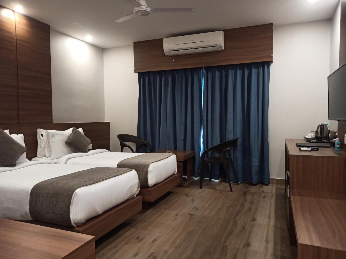 Hotel Tree Fern Dibrugarh Eksteriør billede
