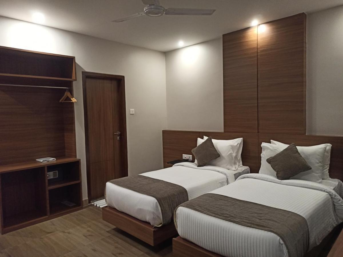 Hotel Tree Fern Dibrugarh Eksteriør billede