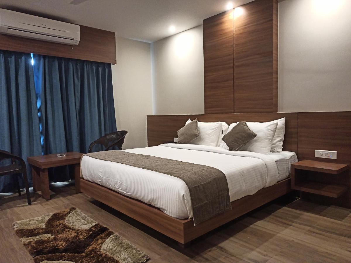 Hotel Tree Fern Dibrugarh Eksteriør billede
