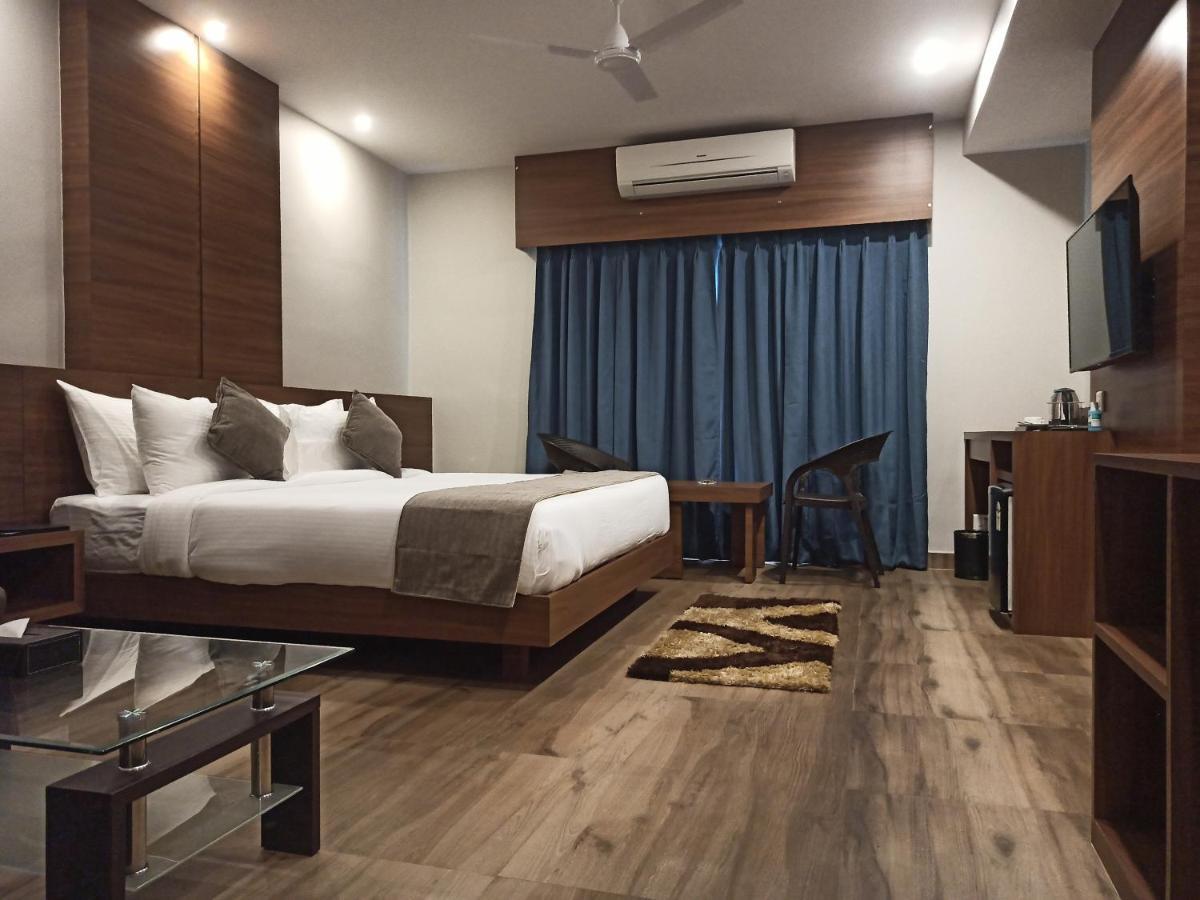 Hotel Tree Fern Dibrugarh Eksteriør billede