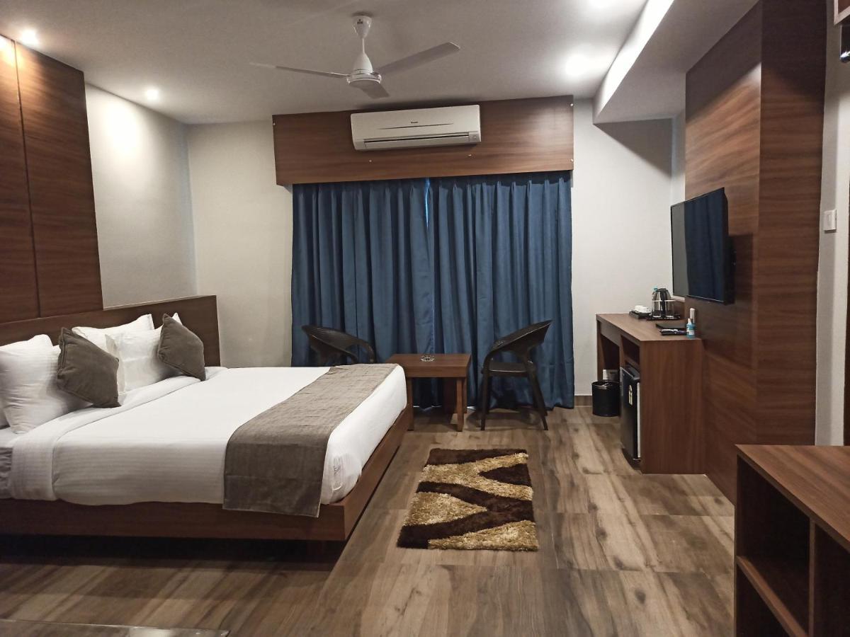 Hotel Tree Fern Dibrugarh Eksteriør billede