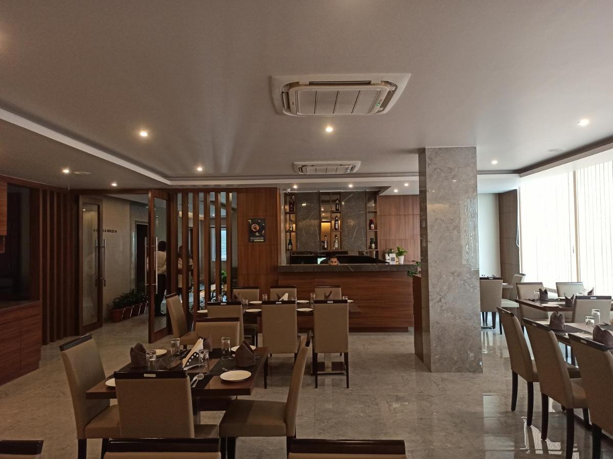 Hotel Tree Fern Dibrugarh Eksteriør billede