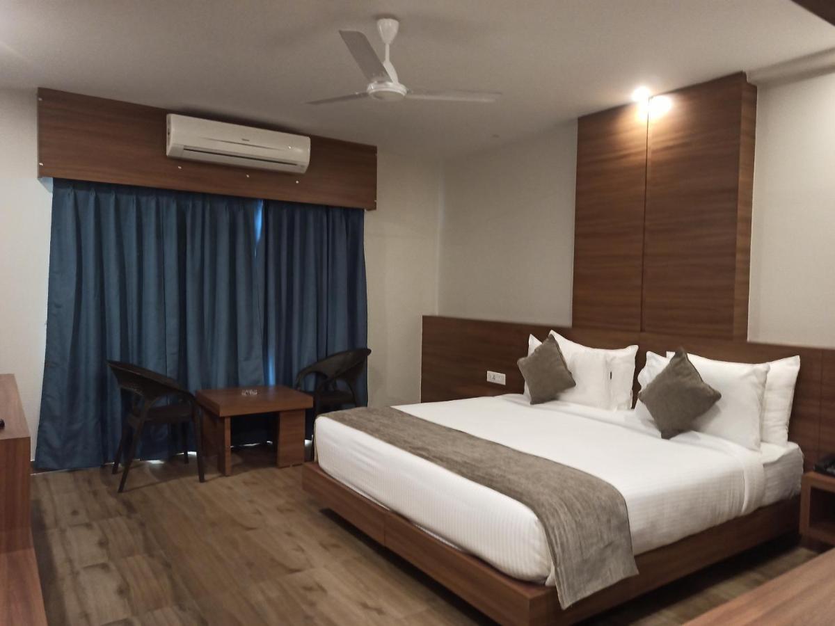 Hotel Tree Fern Dibrugarh Eksteriør billede
