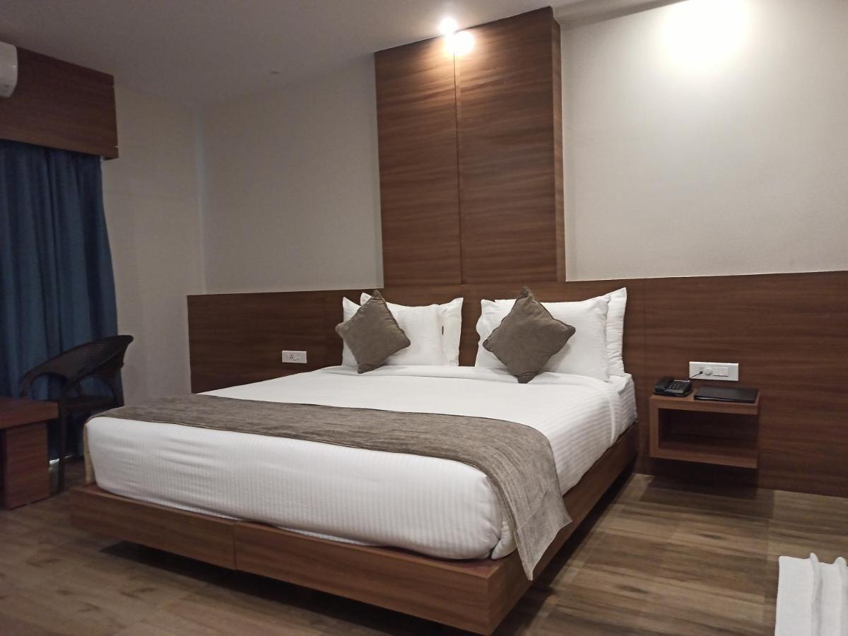 Hotel Tree Fern Dibrugarh Eksteriør billede