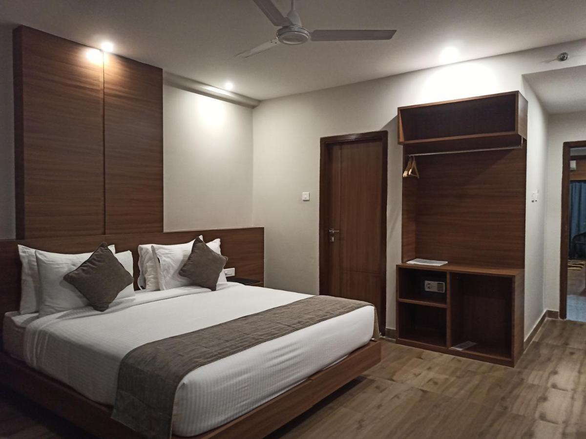 Hotel Tree Fern Dibrugarh Eksteriør billede