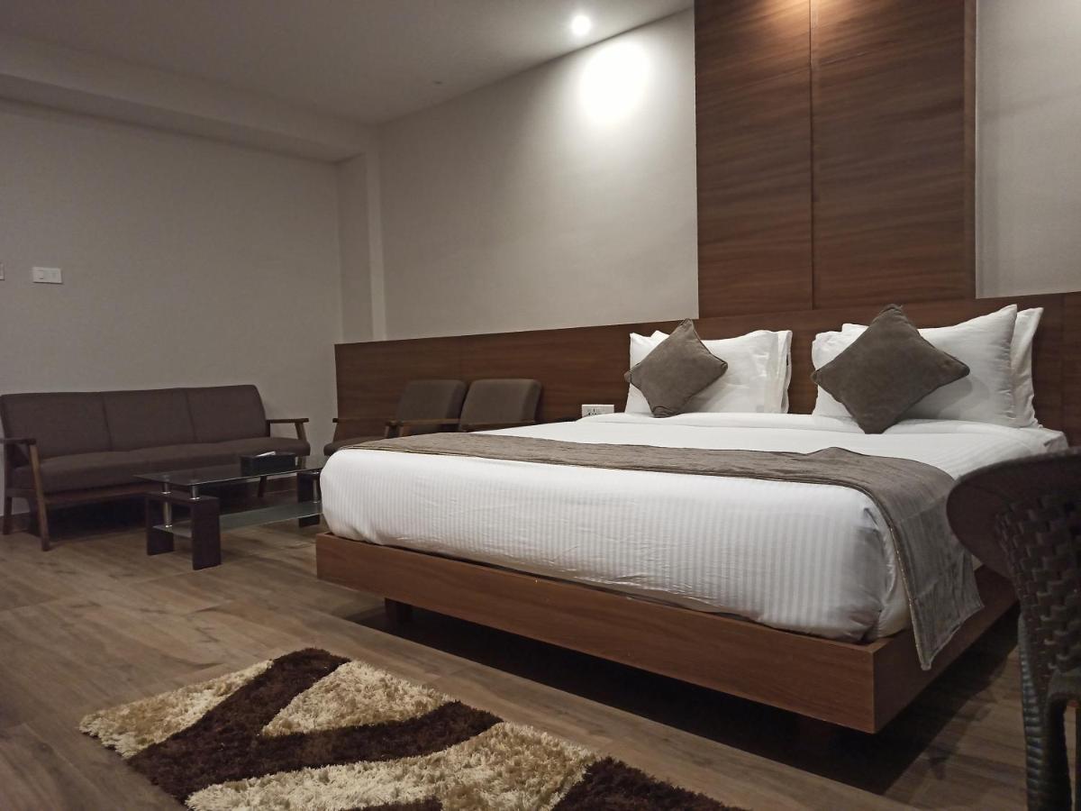 Hotel Tree Fern Dibrugarh Eksteriør billede