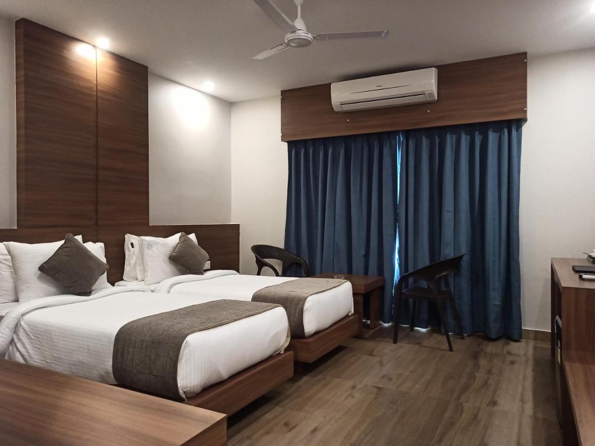 Hotel Tree Fern Dibrugarh Eksteriør billede