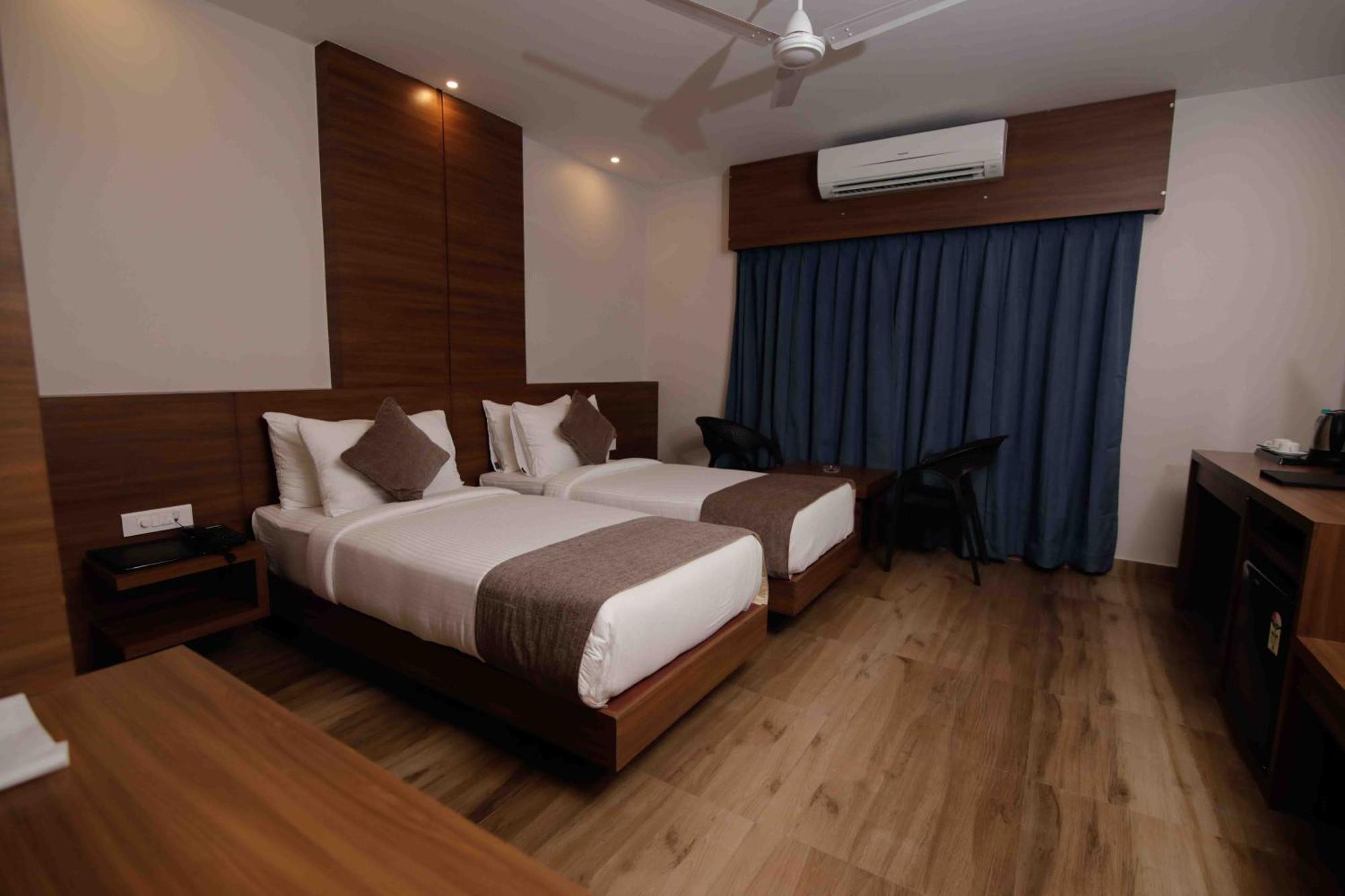 Hotel Tree Fern Dibrugarh Eksteriør billede