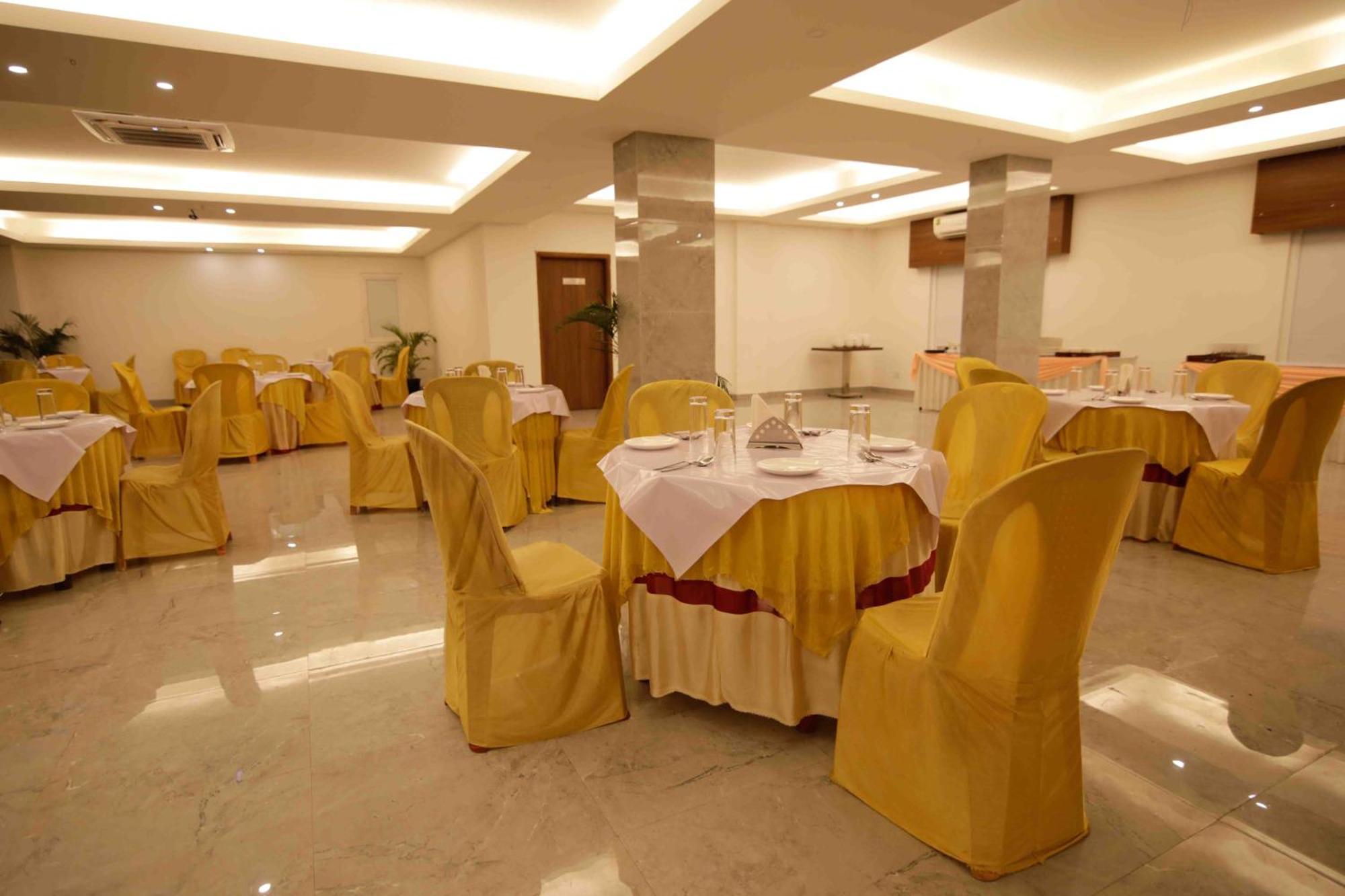 Hotel Tree Fern Dibrugarh Eksteriør billede