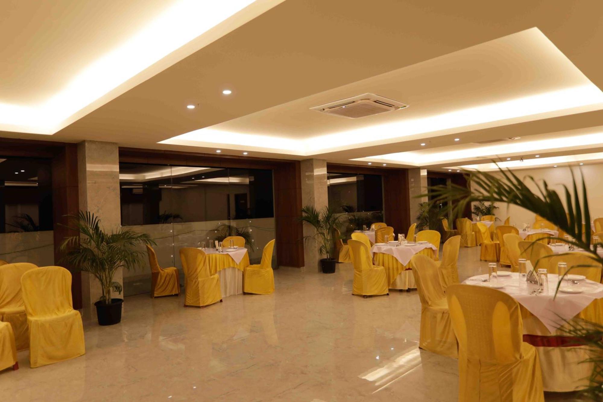 Hotel Tree Fern Dibrugarh Eksteriør billede